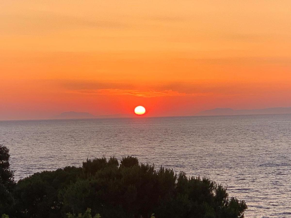 Albeca Boutique Hotel - Relais De Charme Sul Mare Castellabate Buitenkant foto