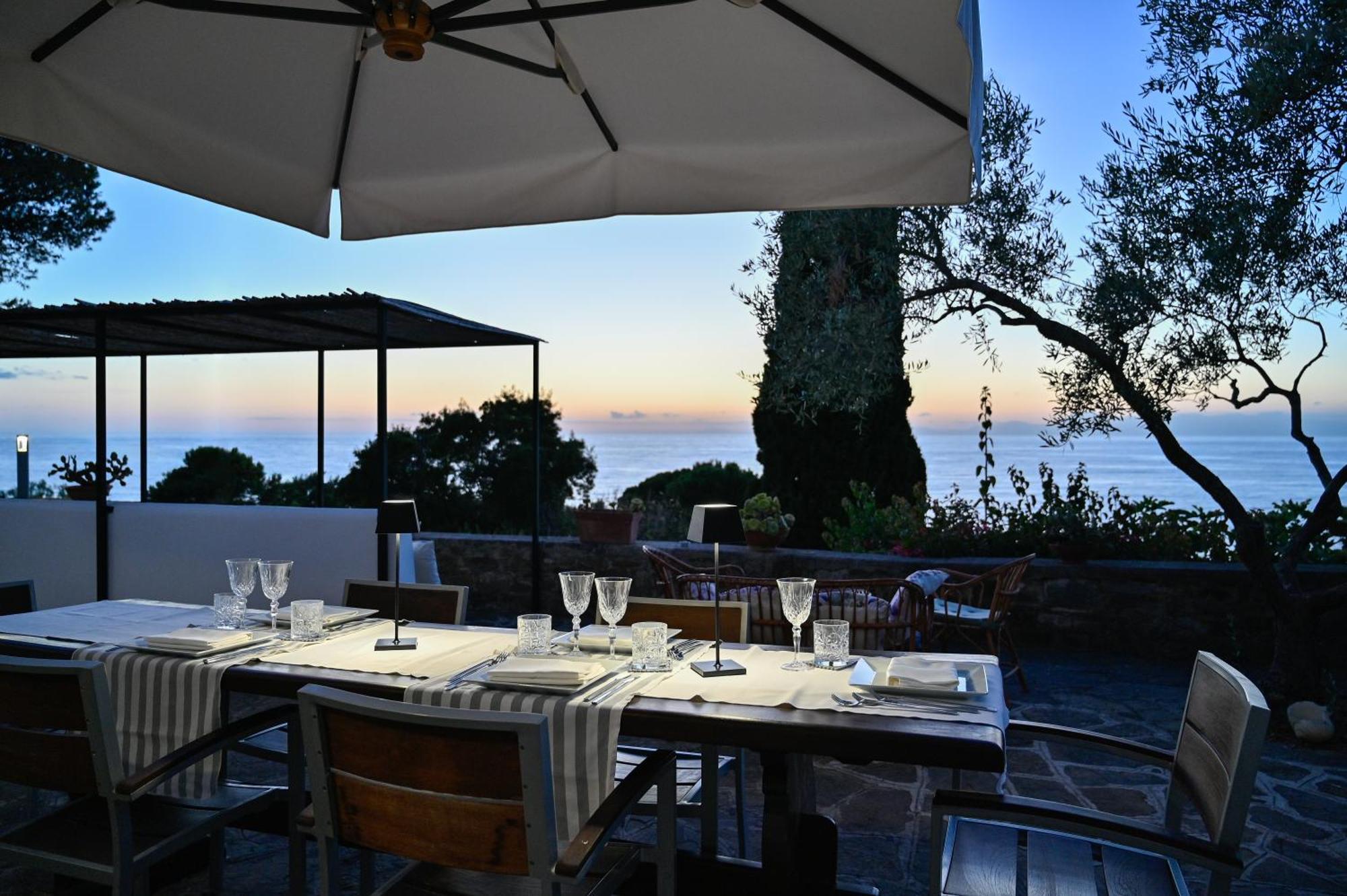 Albeca Boutique Hotel - Relais De Charme Sul Mare Castellabate Buitenkant foto